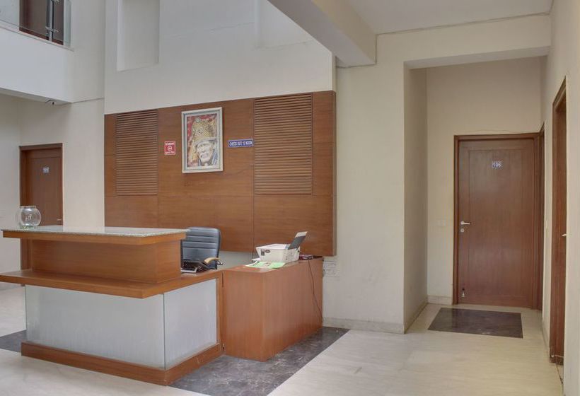 Hotel Oyo Rooms Aatish Market 8