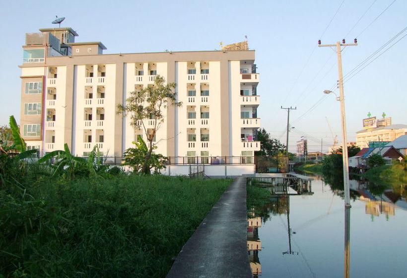 Hotel At Ease Residence Suvarnabhumi