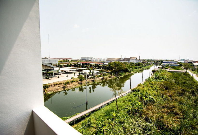 Hotel At Ease Residence Suvarnabhumi 13