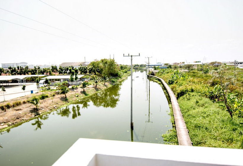 Hotel At Ease Residence Suvarnabhumi 16