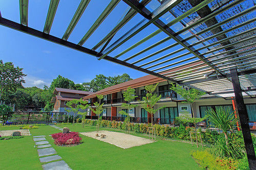 The Breeze Lipe Resort 3