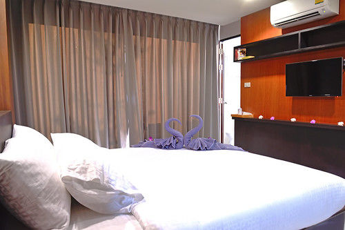 The Breeze Lipe Resort 6