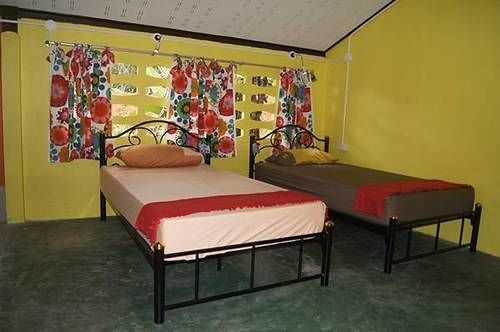 Dorm Des Fleurs Hostel 5