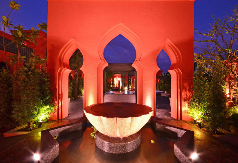 The Kiri Villas Resort 9