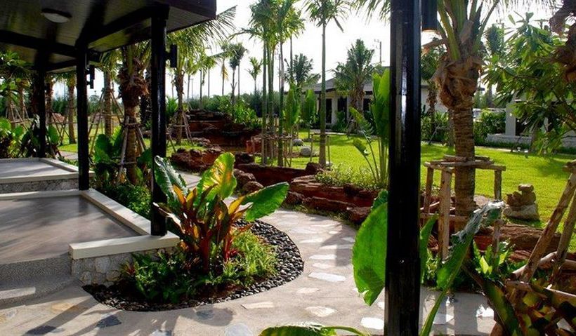 Jurassic Mountain Resort & Fishing Park