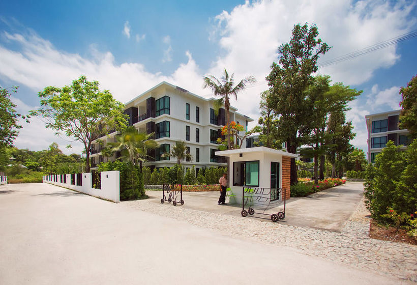 Resort The Title Condo By Tropiclook 8