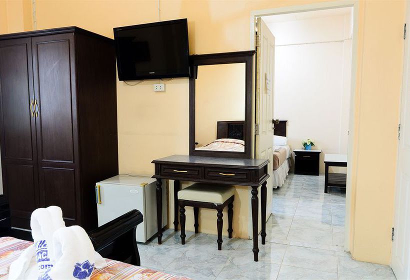 Hotel Sananwan Palace 11