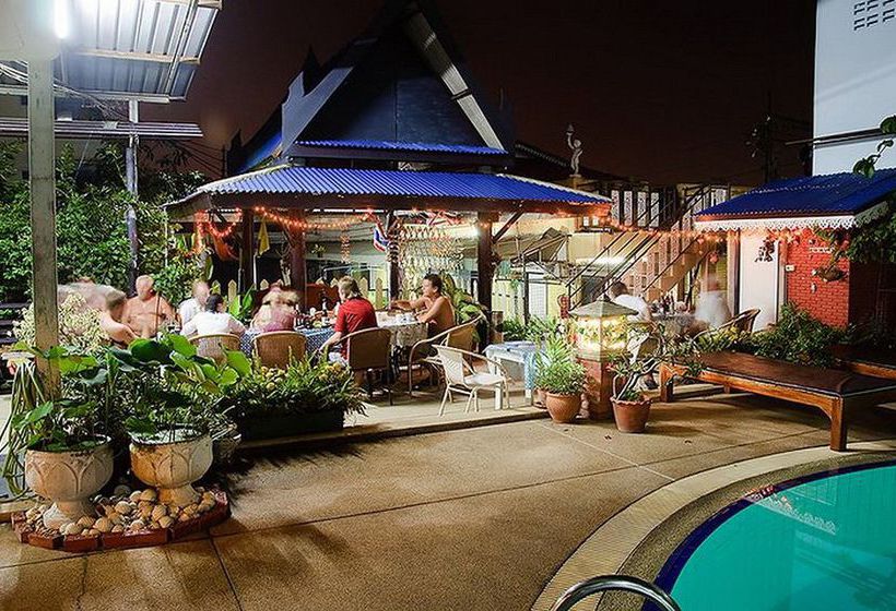 Hotel Sananwan Palace 2