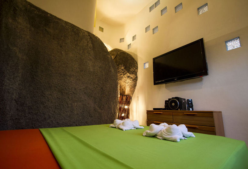 Monkey Flower Villa 10