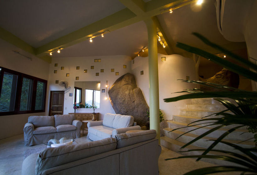 Monkey Flower Villa 11