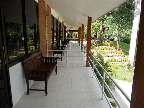 Pechmaneekan Beach Resort 11