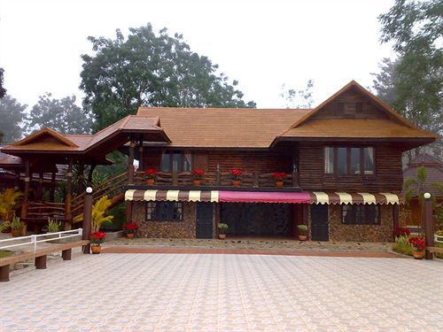 Pechmaneekan Beach Resort 13