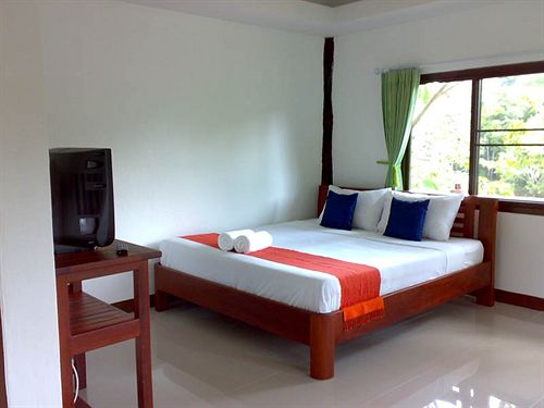 Pechmaneekan Beach Resort 15