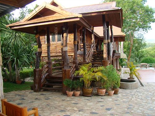 Pechmaneekan Beach Resort 18