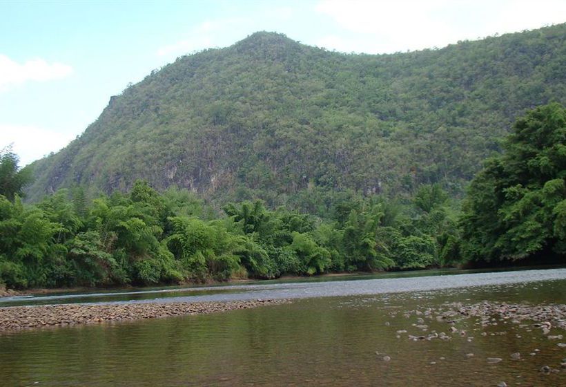 Pechmaneekan Beach Resort 4