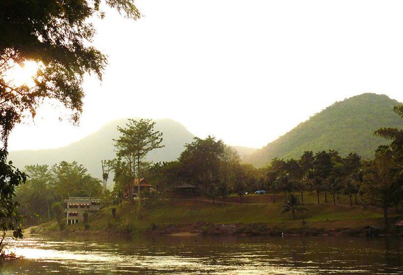 Pechmaneekan Beach Resort 5