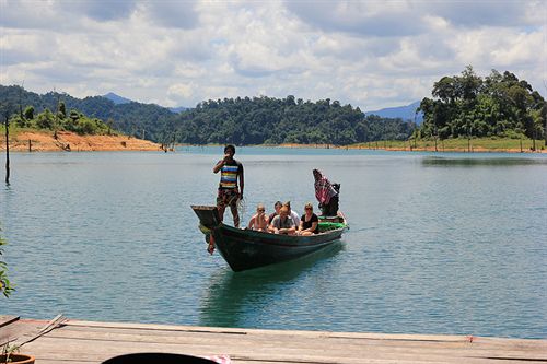 Resort Khao Sok Smiley Lakehouse 1