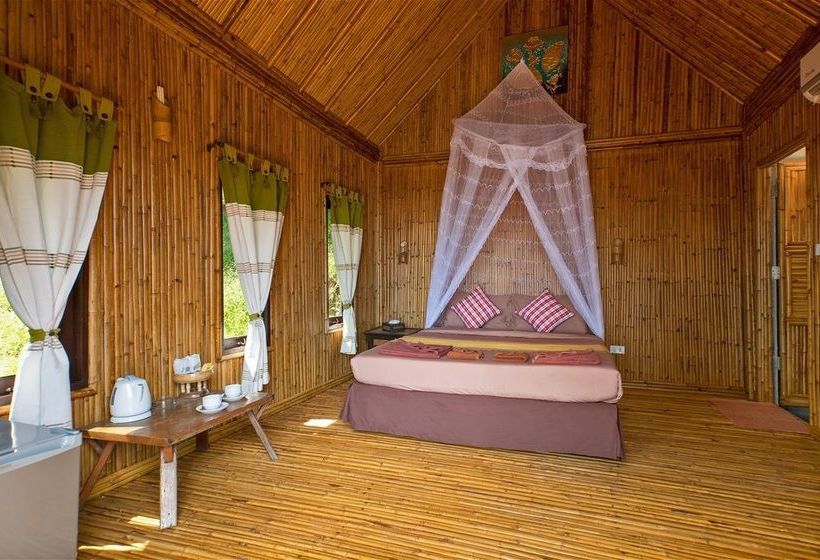 Hotel The Cove Phi Phi 11