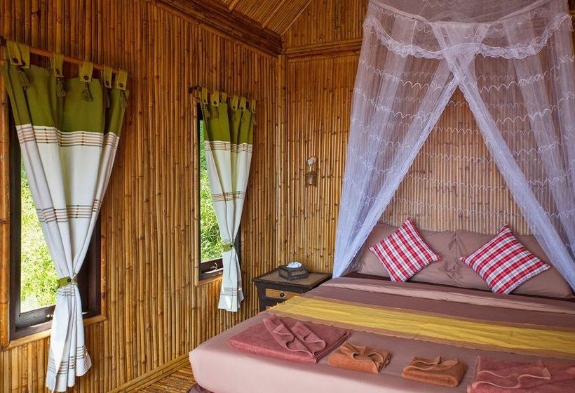 Hotel The Cove Phi Phi 3