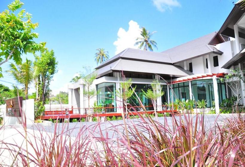 Hotel Navatara Phuket Resort 11