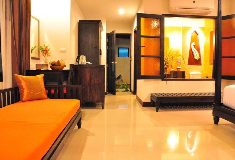 Hotel Navatara Phuket Resort 8