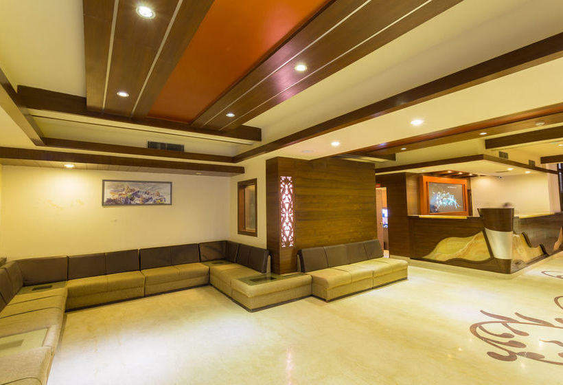 Ginger Hotel Katra 13