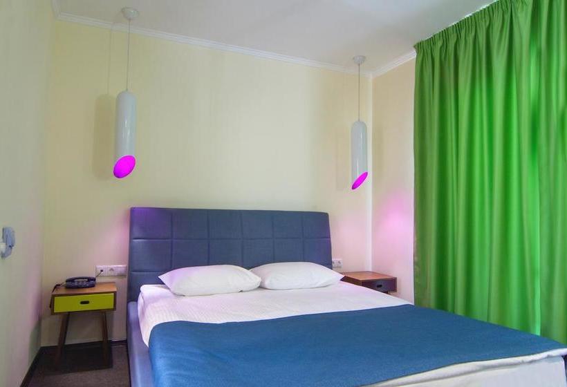 Hotel Art Up City 19