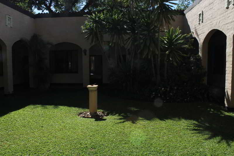 Hotel Laughing Waters Guest House 1