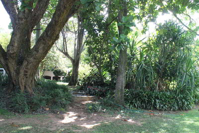 Hotel Laughing Waters Guest House 2