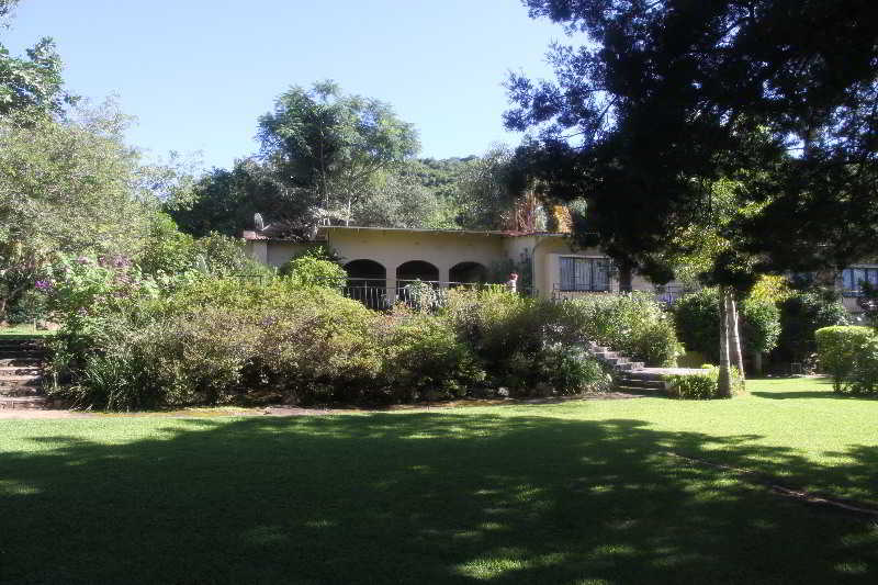 Hotel Laughing Waters Guest House 5