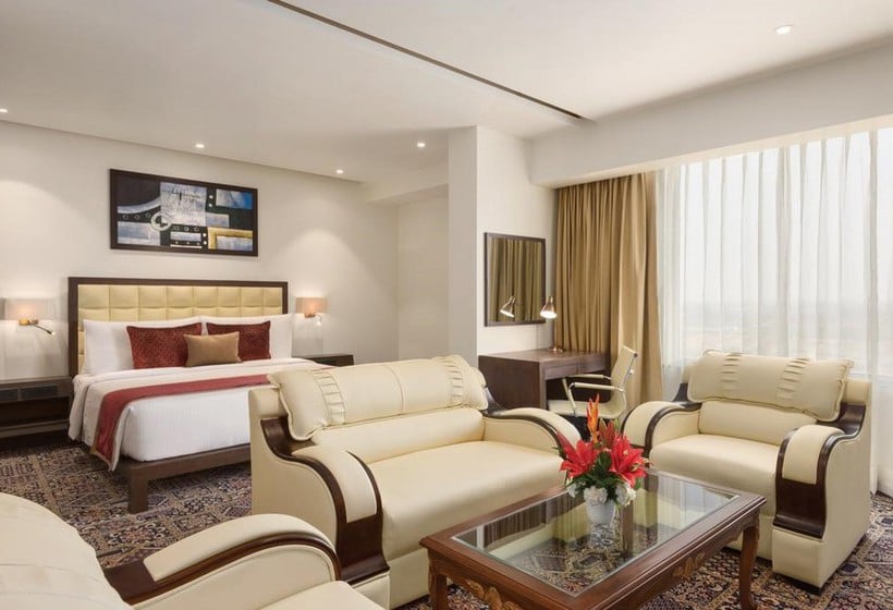 Hotel Ramada Plaza Agra Agra