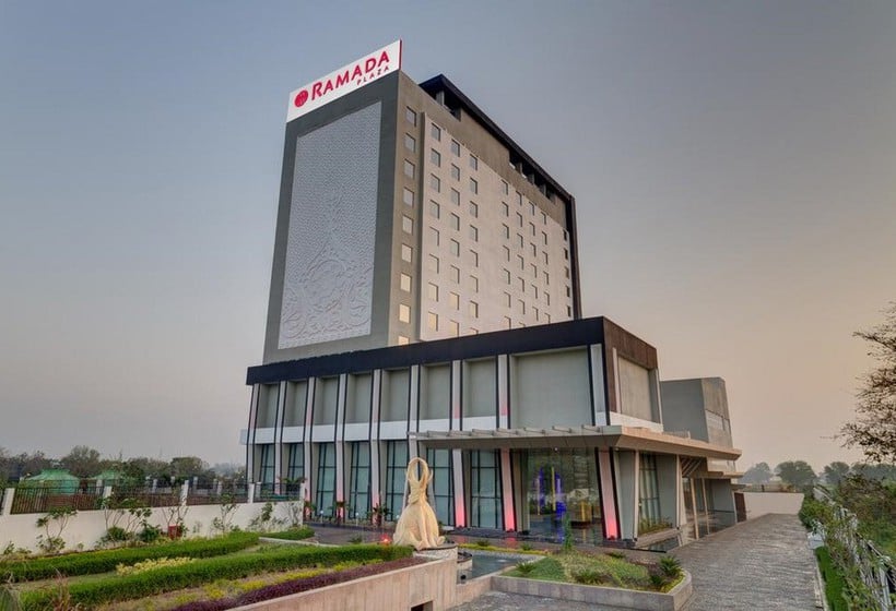 Hotel Ramada Plaza Agra 3