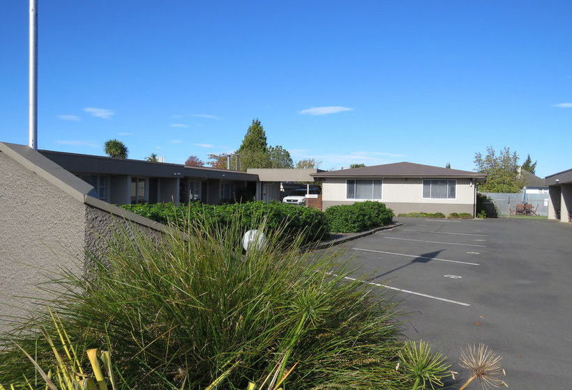 Frimley Lodge Motel 3