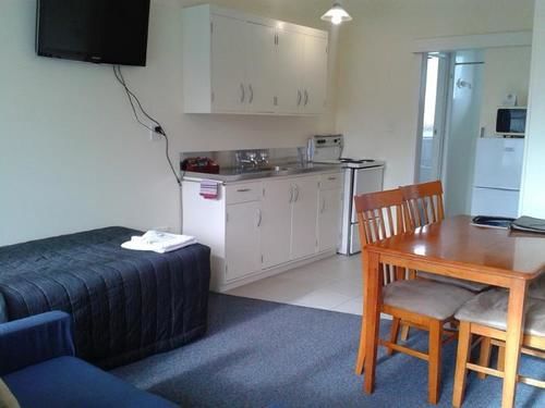 Frimley Lodge Motel 8