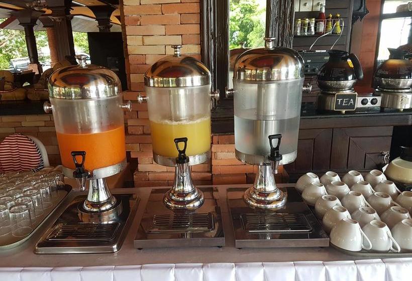 Hotel Sea Breeze Resort 5