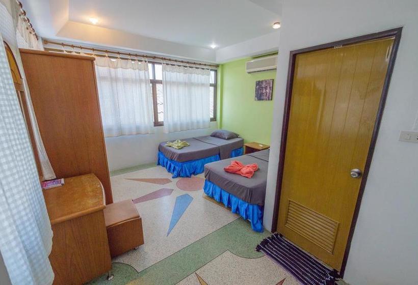 Hostel Hacienda Backpackers 9