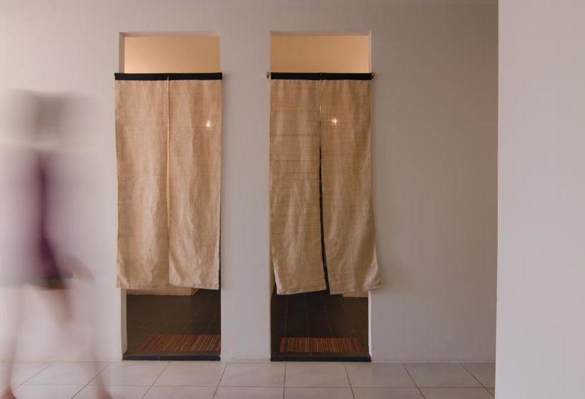 Hotel Happynest Inspiring Hostel 1