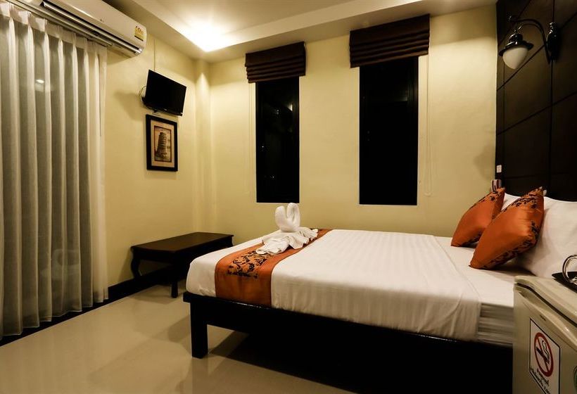 Hotel The Rich House 7