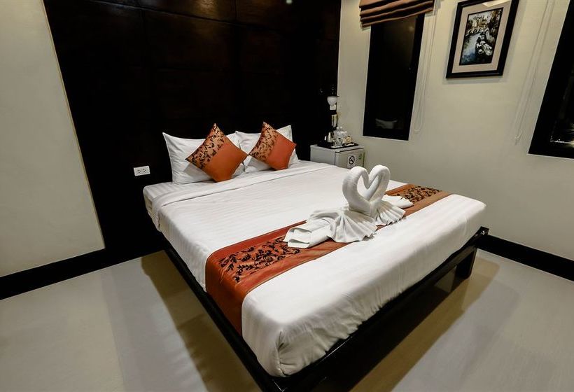 Hotel The Rich House 8