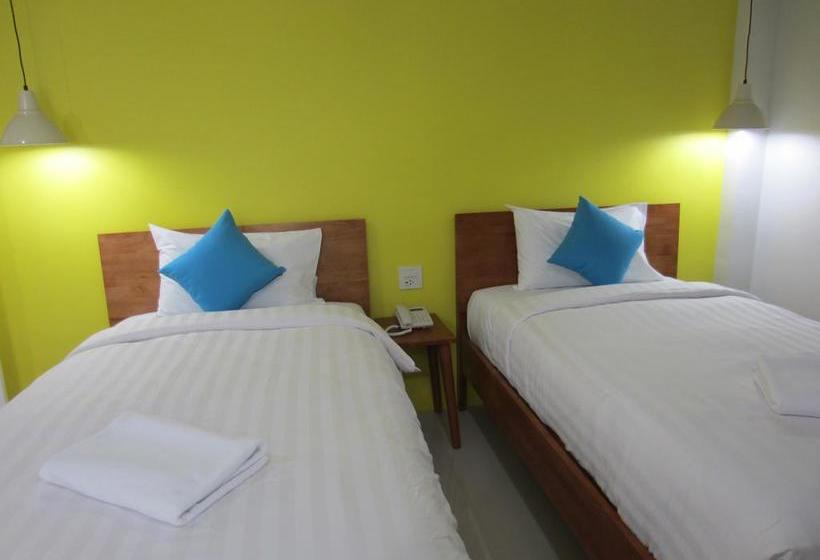 Hotel Sleep Whale Express 11