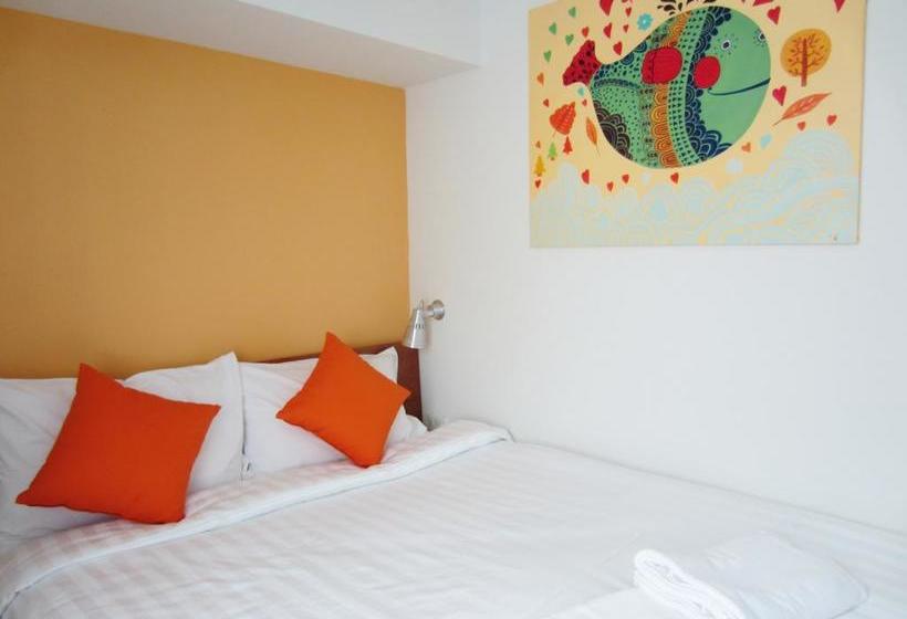 Hotel Sleep Whale Express 16