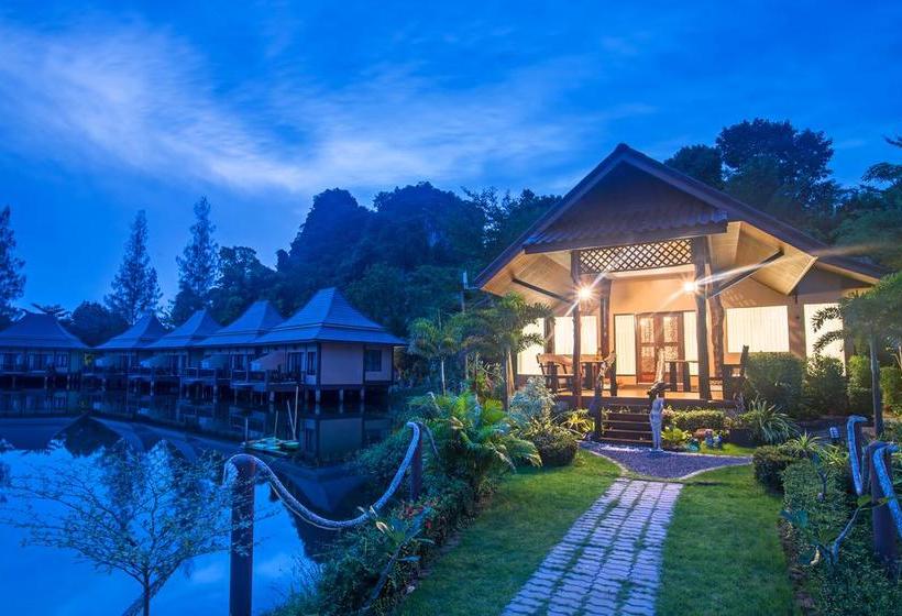 Hotel Poonsiri Resort 2