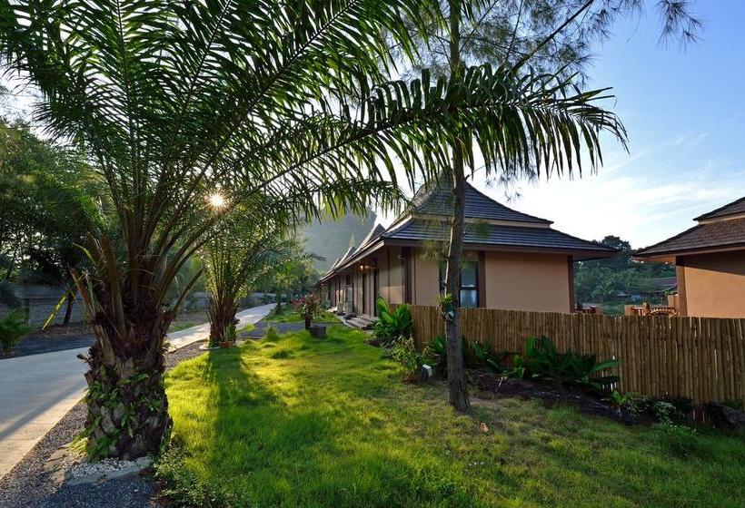 Hotel Poonsiri Resort 4