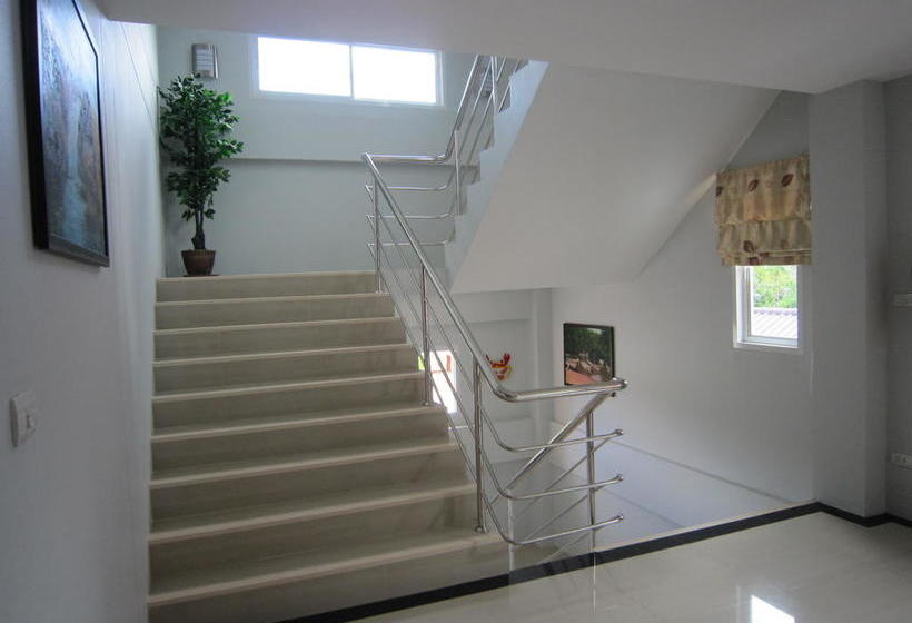 Hotel Orange City 10