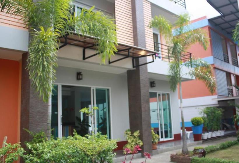 Hotel Orange City 11