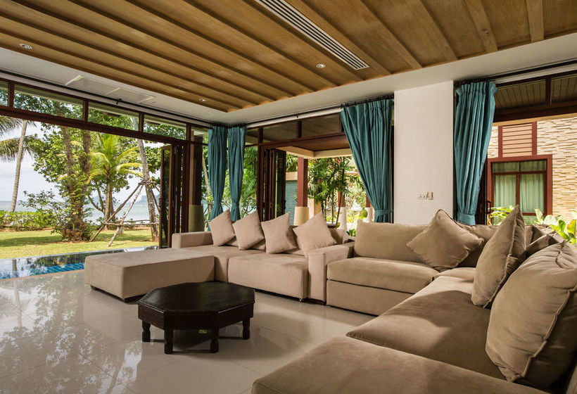 Amatapura Beach Villa 14 11