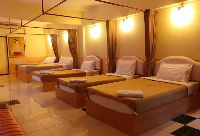 Hotel Phusiri Place 11