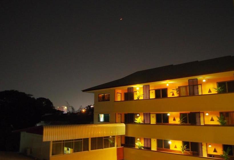 Hotel Phusiri Place 14