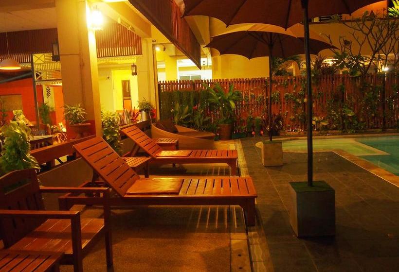 Hotel Phusiri Place 6