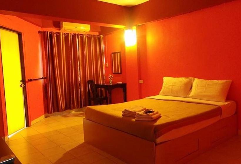 Hotel Phusiri Place 9